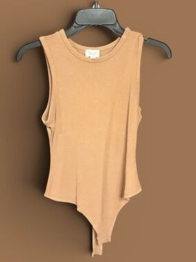 Le Lis Sleeveless Bodysuit, size M